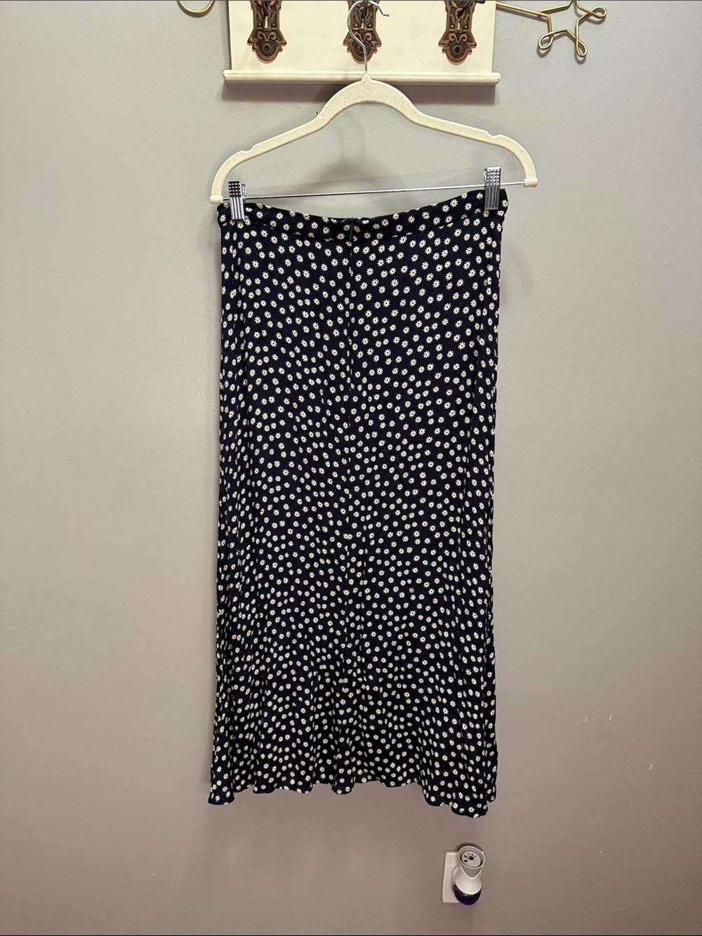 Reformation Rae Skirt Size 6 - Picture 3 of 6